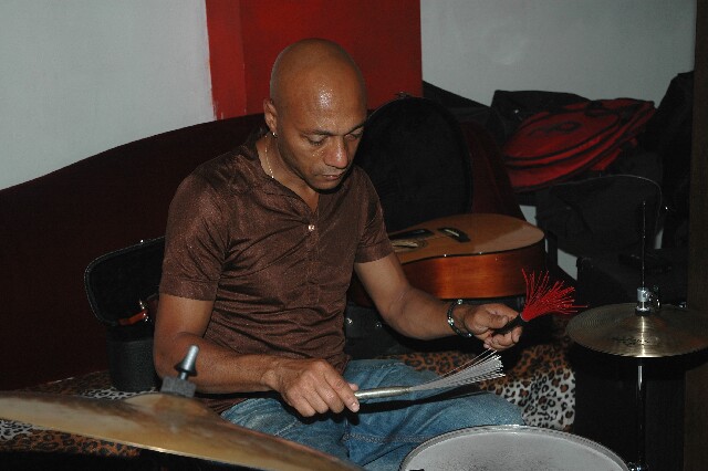 min 2006 10 03 latino 093